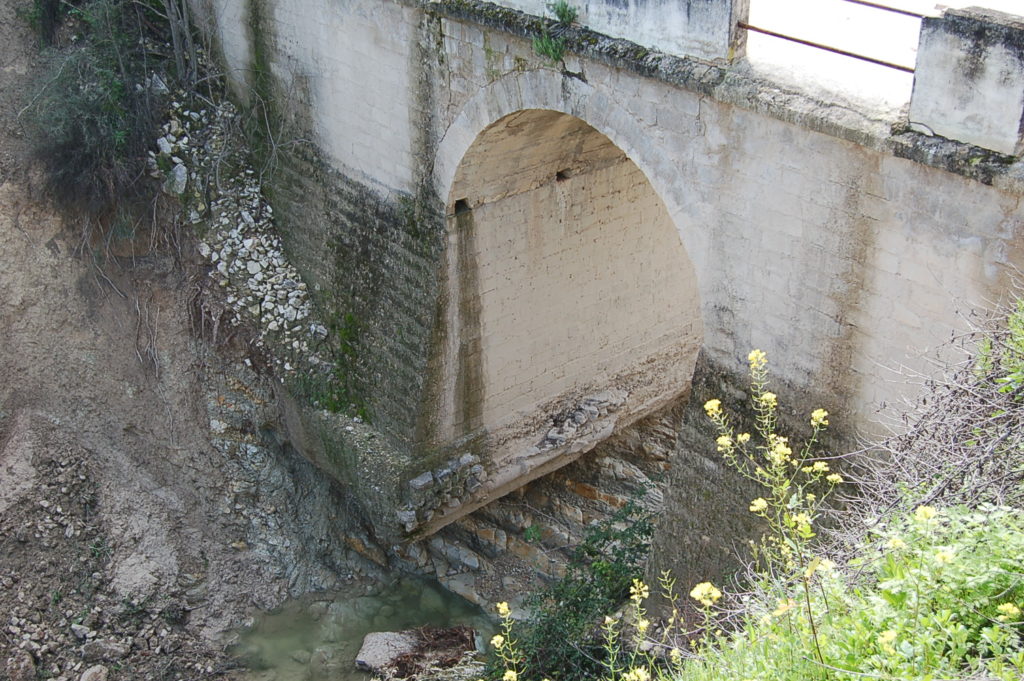 Puente del arroyo de la Reguelguera