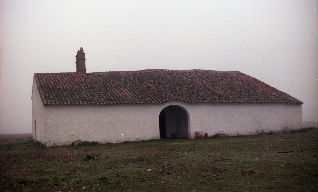 Ermita de Santo Domingo antes de su restauración (Archivo de la Diputación de Córdoba)