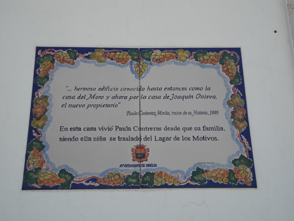 Azulejo conmemorativo en el nº 55 de la avenida de Andalucía