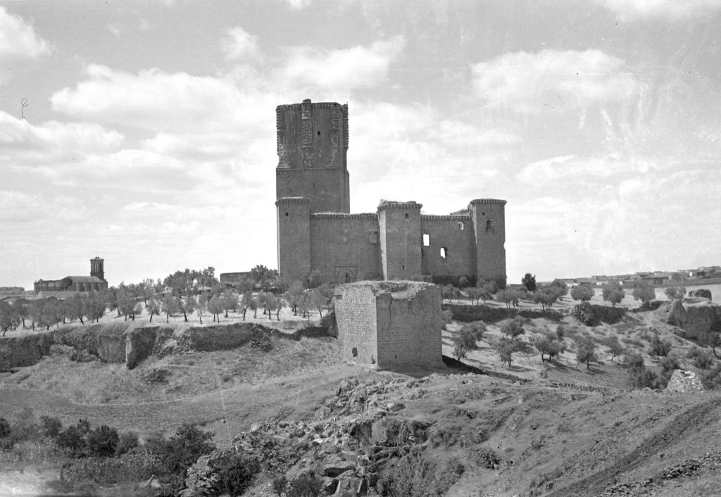 Castillo de los Sotomayor a mediados de los años 60 (Archivo Diputación Córdoba)